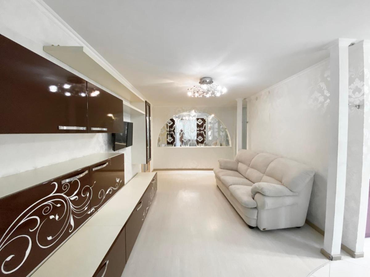 דנייפרופטרובסק Beautiful 1-Bedroom Near Most City Center מראה חיצוני תמונה