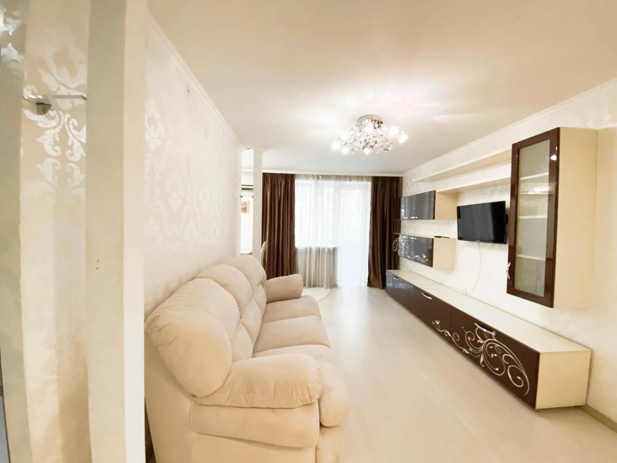 דנייפרופטרובסק Beautiful 1-Bedroom Near Most City Center מראה חיצוני תמונה